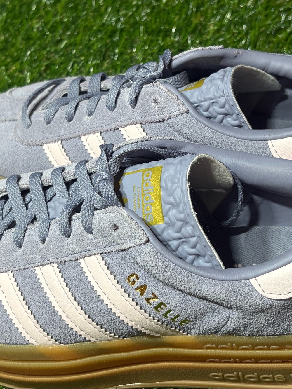 adidas Gazelle unisex in Grayish/blue and white women’s 6, men’s 5. Triple stack